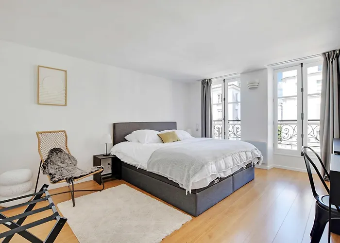 Daire Elegant - 1bdr 4p - Marais Place Des Vosges Paris